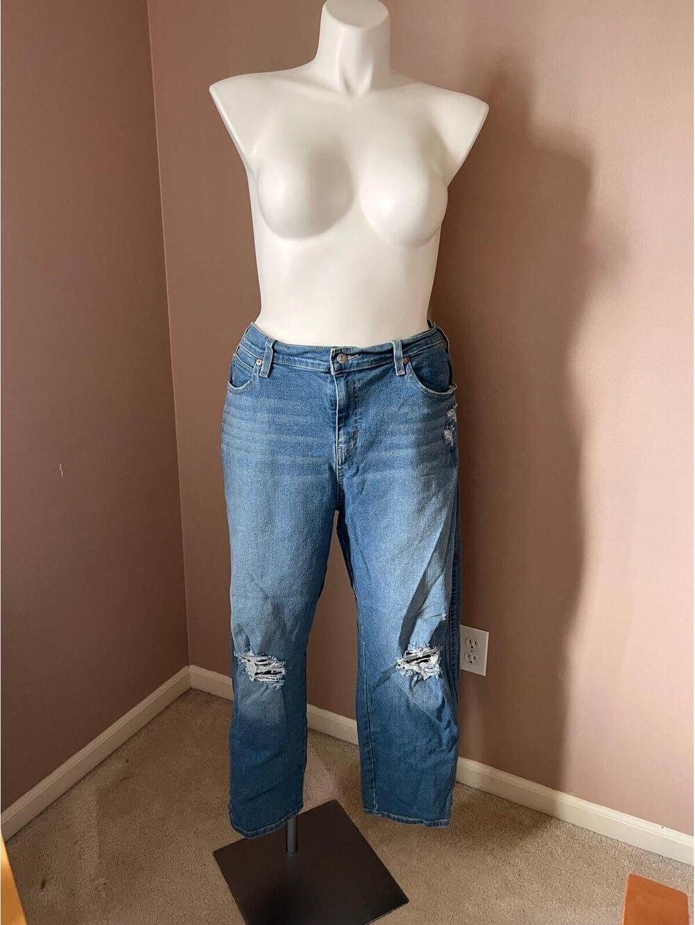 Levi’s plus size distressed jeans size 20